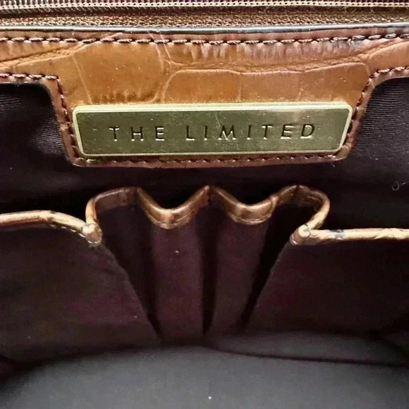 The Limited Weekender/Overnight Bag - Picture 6 of 8